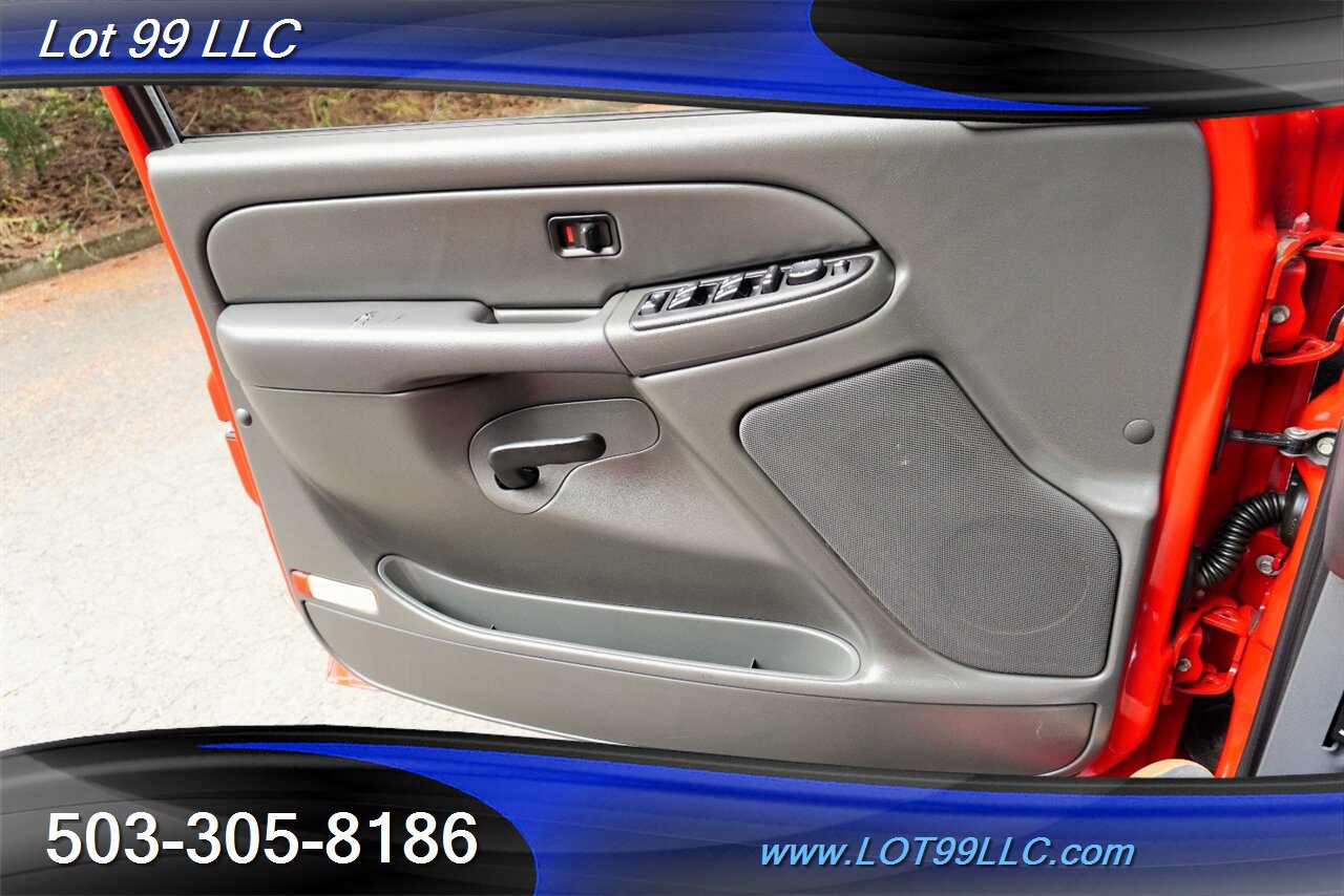 Used 2007 Chevrolet Silverado 2500 LT w/ Onstar Plus Package AWD/4WD image 25