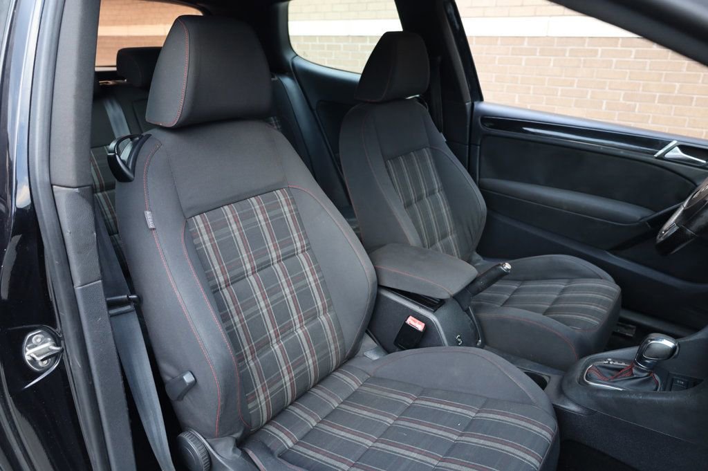 Used 2011 Volkswagen GTI Autobahn image 17