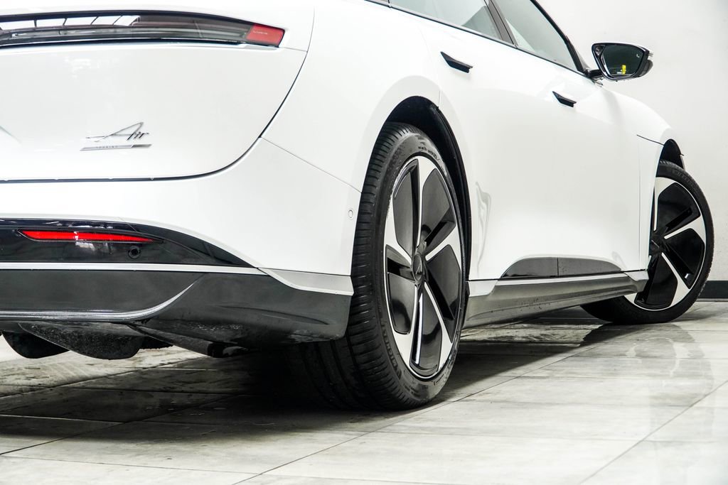 Used 2024 Lucid Air Touring image 18
