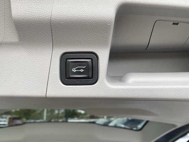 Used 2019 GMC Acadia SLE w/ Driver Alert Package I image 13