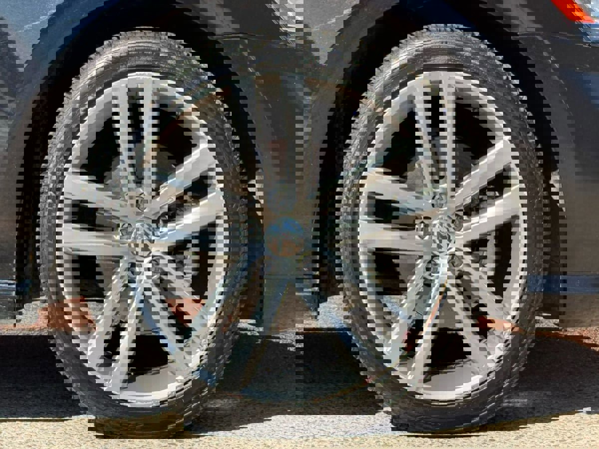 Used 2017 Volkswagen Passat 1.8T R-Line image 30