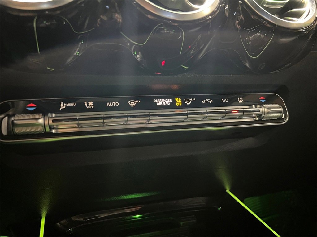 Used 2022 Mercedes-Benz EQB 300 4MATIC image 34