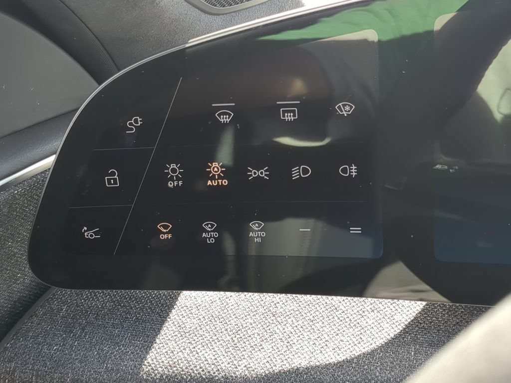 Used 2024 Lucid Air Pure RWD image 26