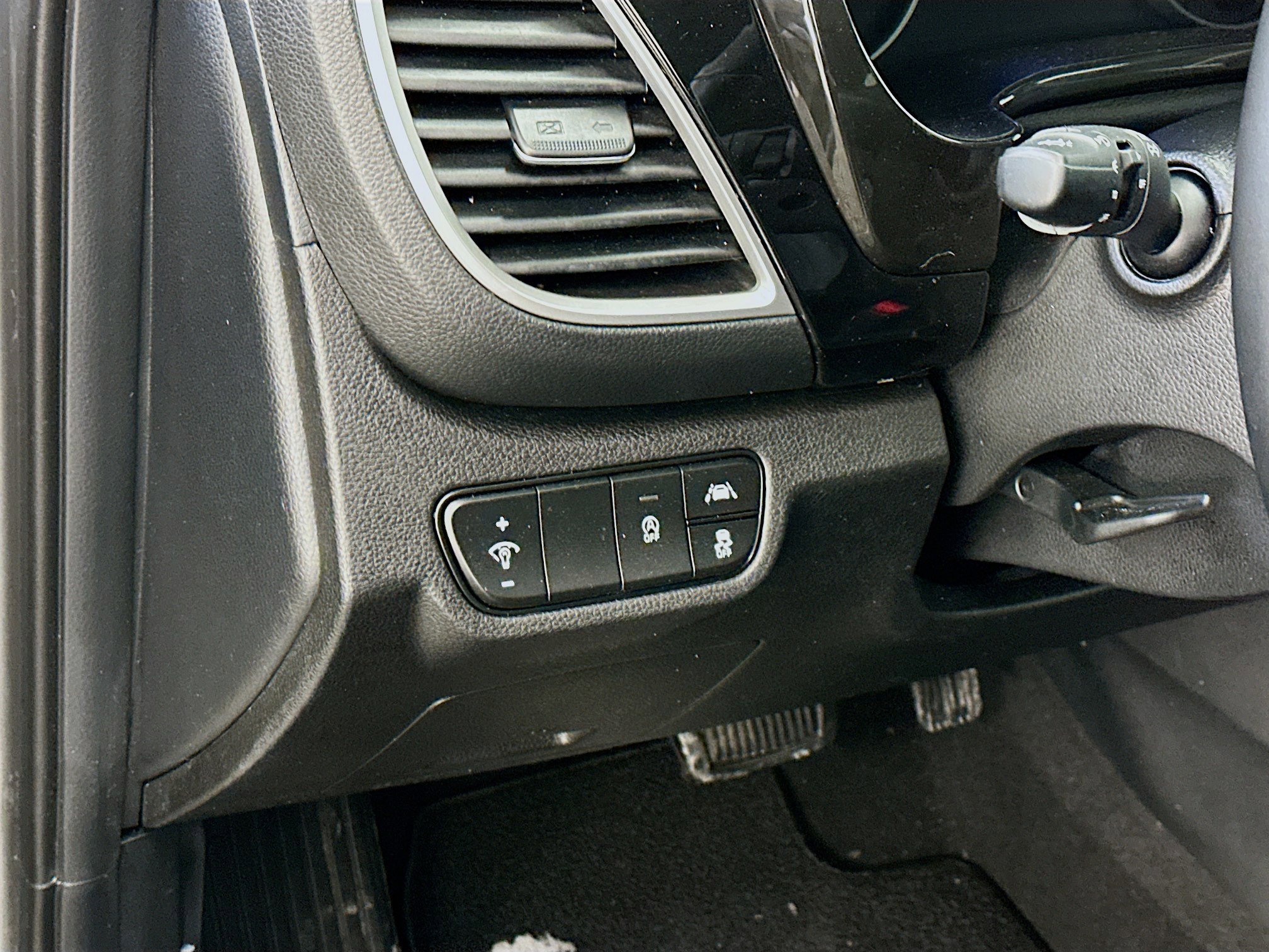 Used 2023 Kia Seltos EX image 17