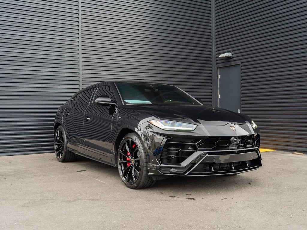Used 2021 Lamborghini Urus image 7