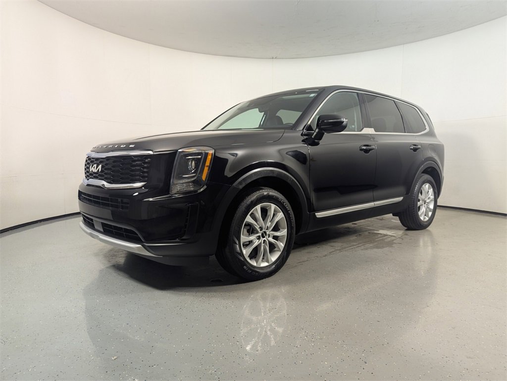 Used 2022 Kia Telluride LX image 3