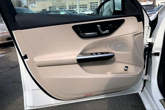 Used 2025 Mercedes-Benz C 300 4MATIC Sedan image 18