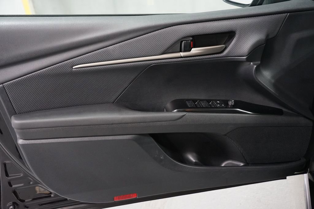 Certified 2025 Toyota Camry SE image 31
