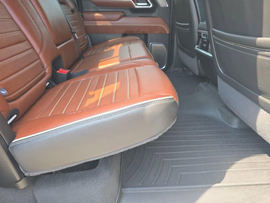 Used 2025 GMC Sierra 2500 Denali Ultimate w/ Snow Plow Prep/Camper Package image 21