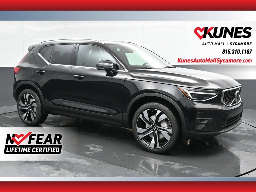 Used 2025 Volvo XC40 B5 Ultra w/ Climate Package AWD/4WD image 1