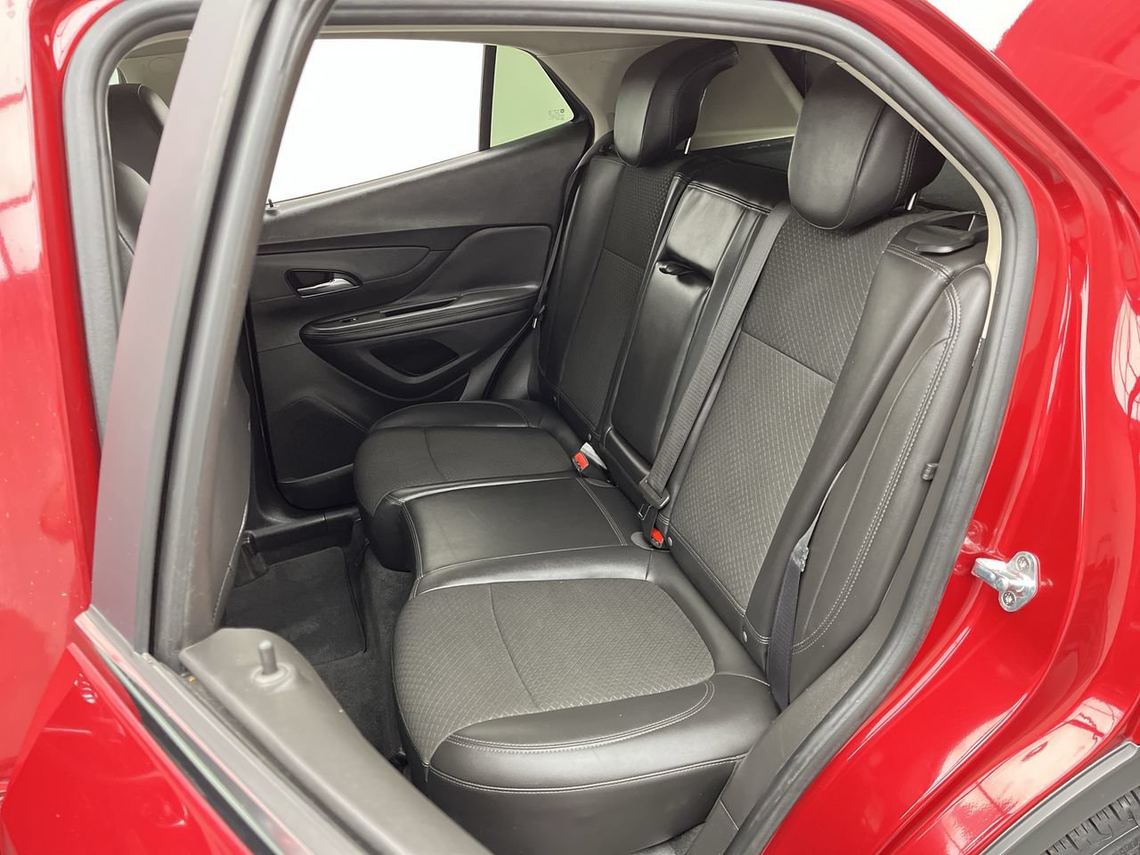 Used 2020 Buick Encore Sport Touring w/ Safety Package AWD/4WD image 10