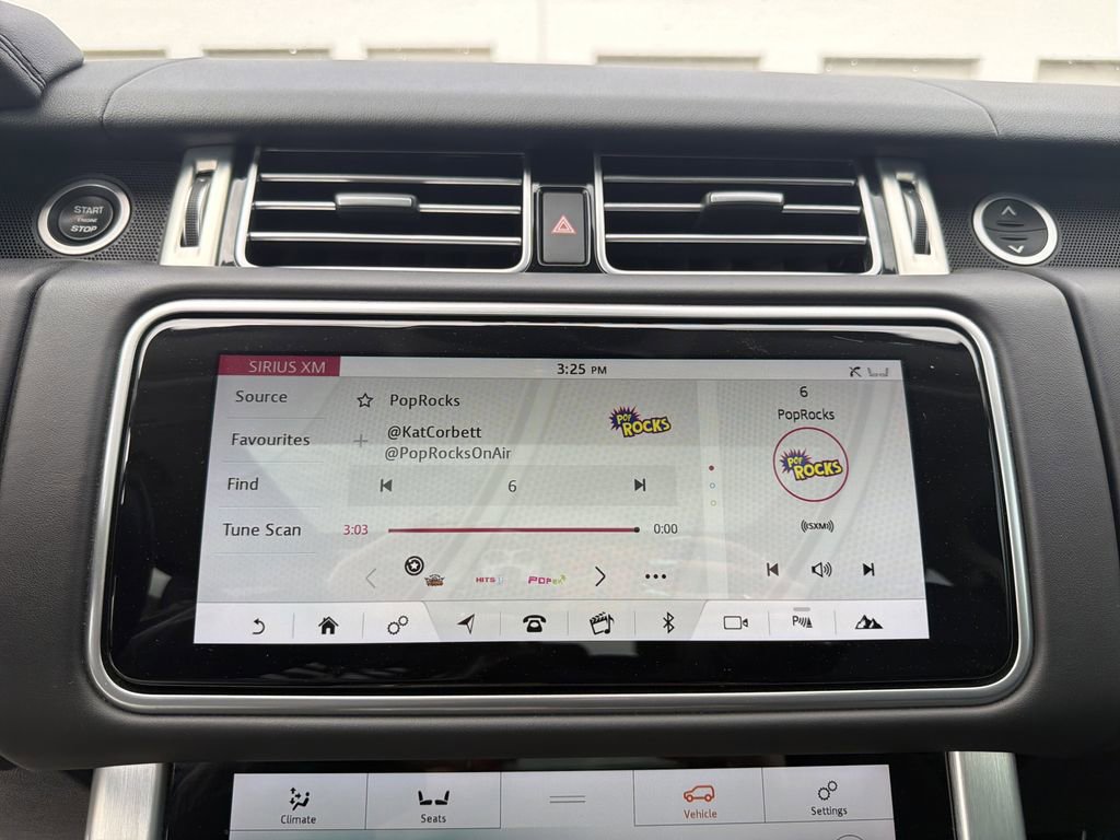 Used 2019 Land Rover Range Rover Supercharged AWD/4WD image 23