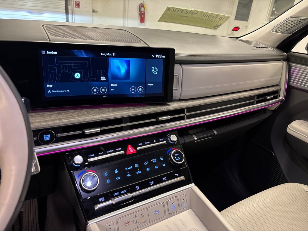 Used 2025 Hyundai Santa Fe Calligraphy image 40