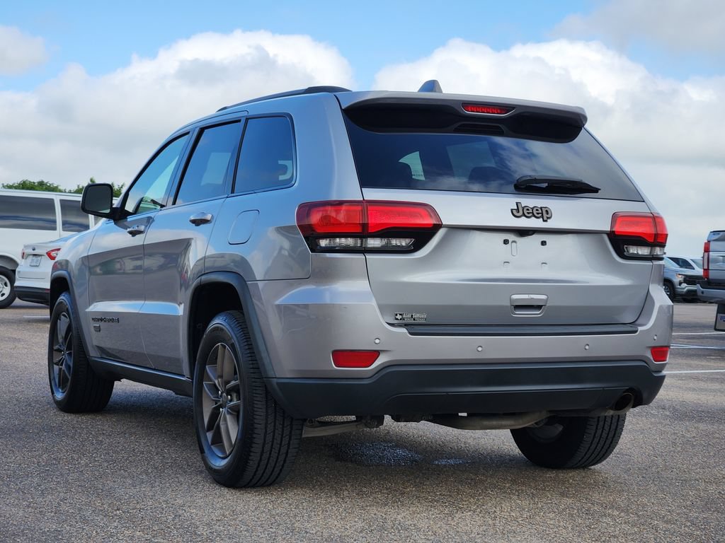 Used 2017 Jeep Grand Cherokee Laredo 75th Anniversary RWD image 5