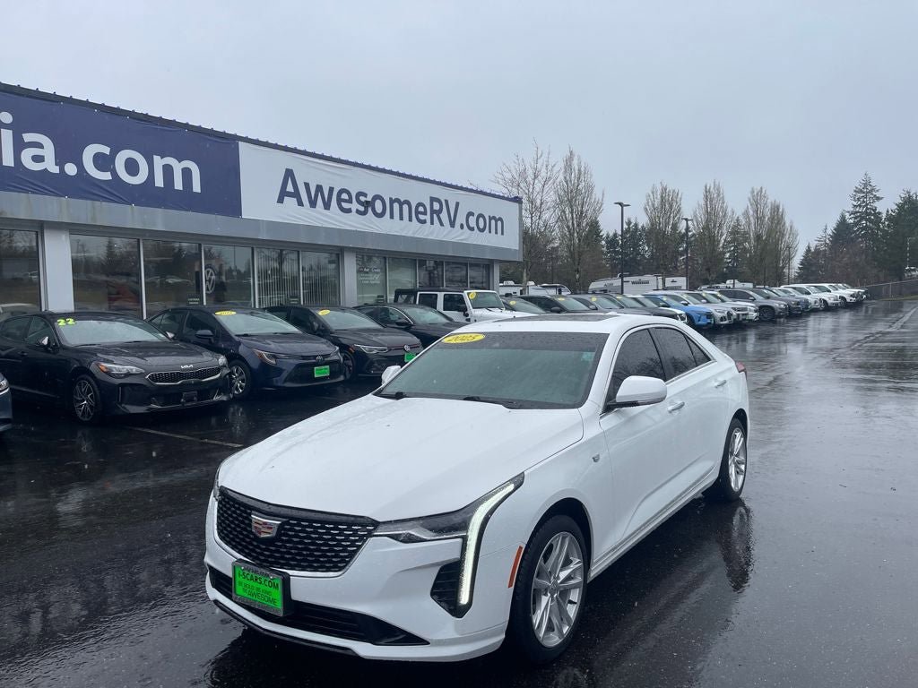 Used 2025 Cadillac CT4 Luxury image 9