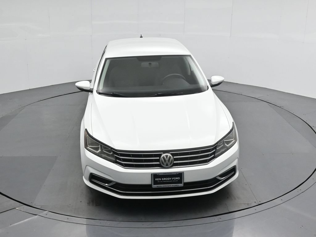 Used 2017 Volkswagen Passat 1.8T S FWD image 38