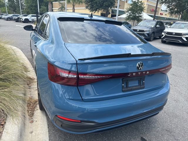 Used 2025 Volkswagen Jetta SE FWD image 13