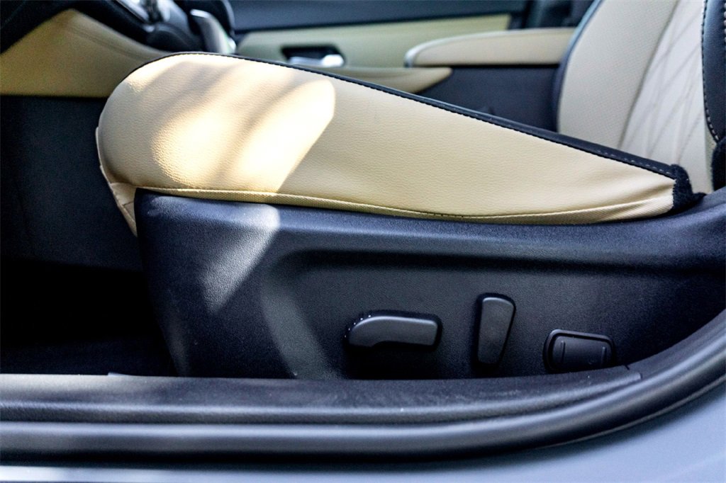 New 2025 Nissan Sentra SV w/ SV Premium Package image 8