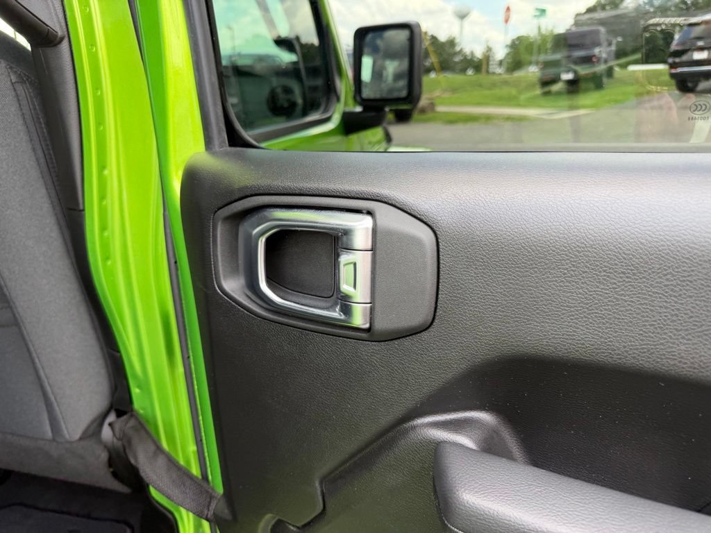 Used 2025 Jeep Gladiator Sport AWD/4WD image 33