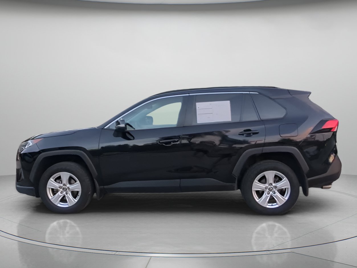 Used 2021 Toyota RAV4 XLE AWD/4WD image 18