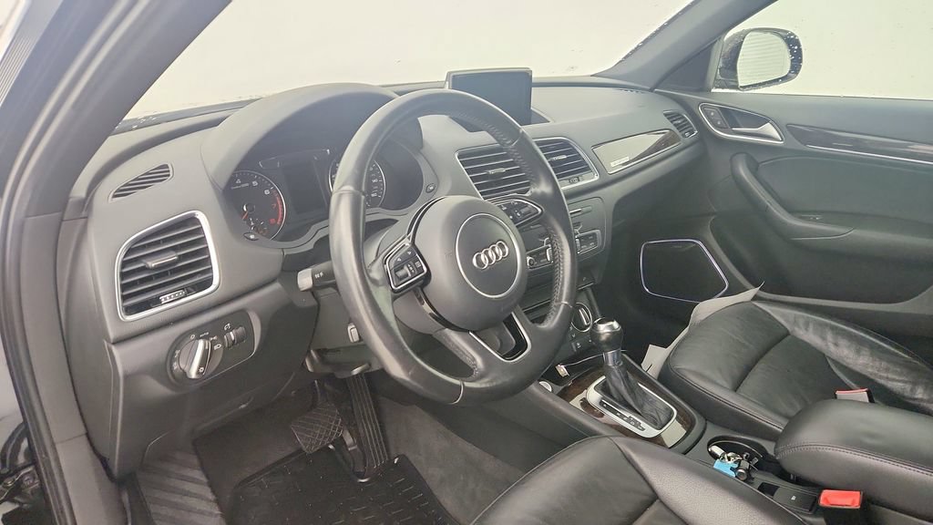 Used 2016 Audi Q3 2.0T Prestige w/ Prestige Package AWD/4WD image 14
