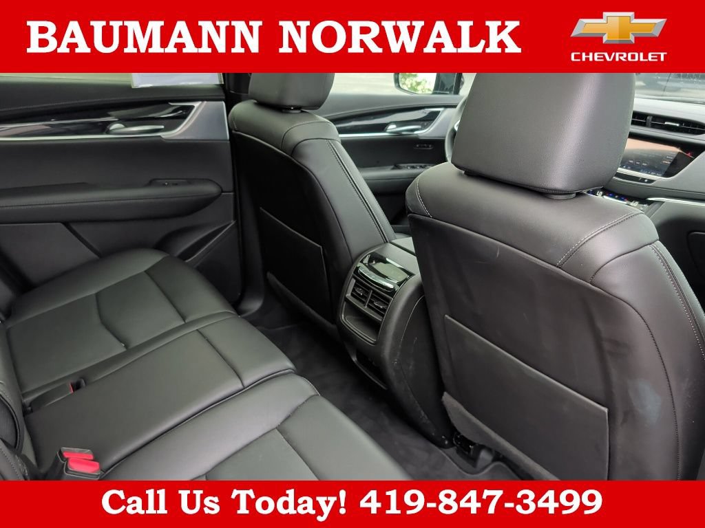 Used 2025 Cadillac XT5 Premium Luxury AWD/4WD image 16