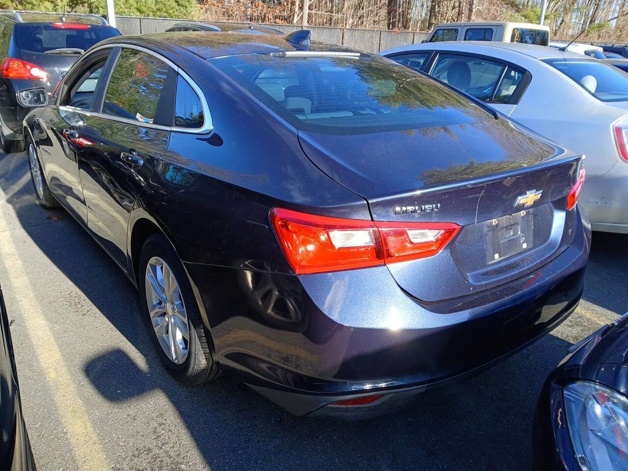 Used 2016 Chevrolet Malibu LT image 4