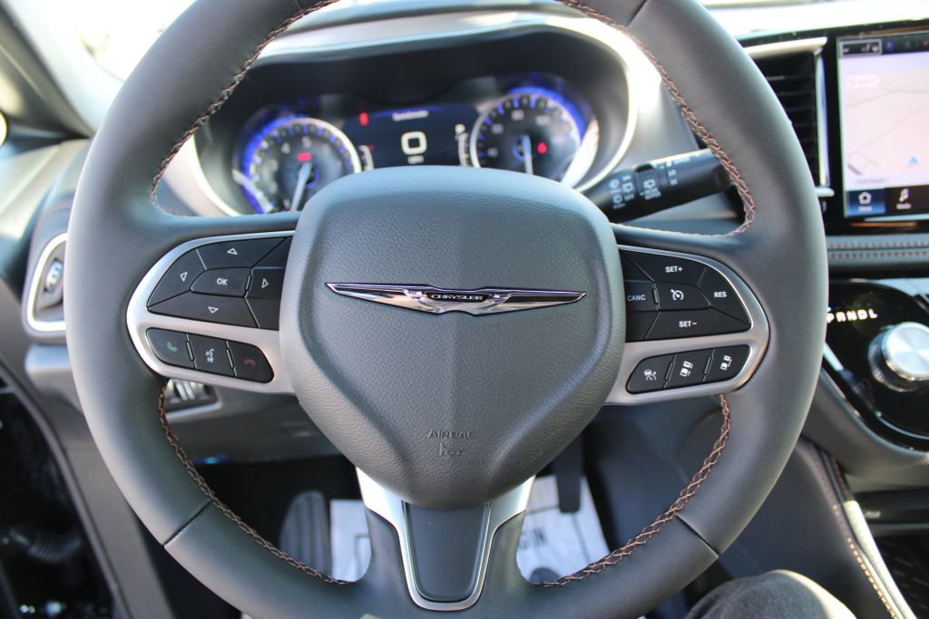 New 2026 Chrysler Pacifica Pinnacle image 31