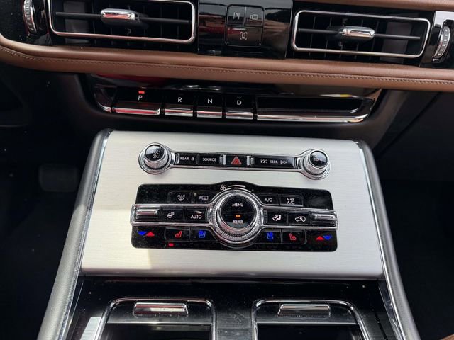 Certified 2023 Lincoln Aviator Reserve w/ Equipment Group 201A AWD/4WD image 21