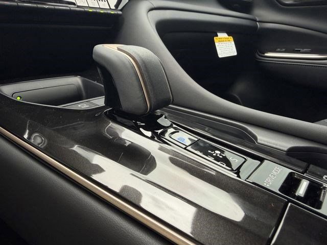 New 2026 Toyota Crown Signia image 16