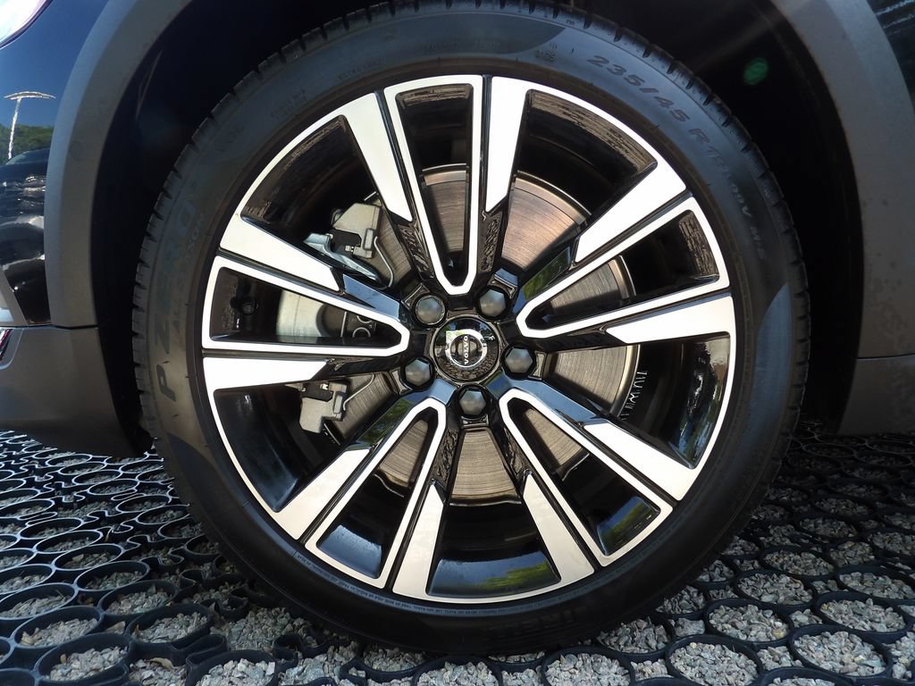 Certified 2026 Volvo V60 B5 Cross Country Ultra AWD/4WD image 24