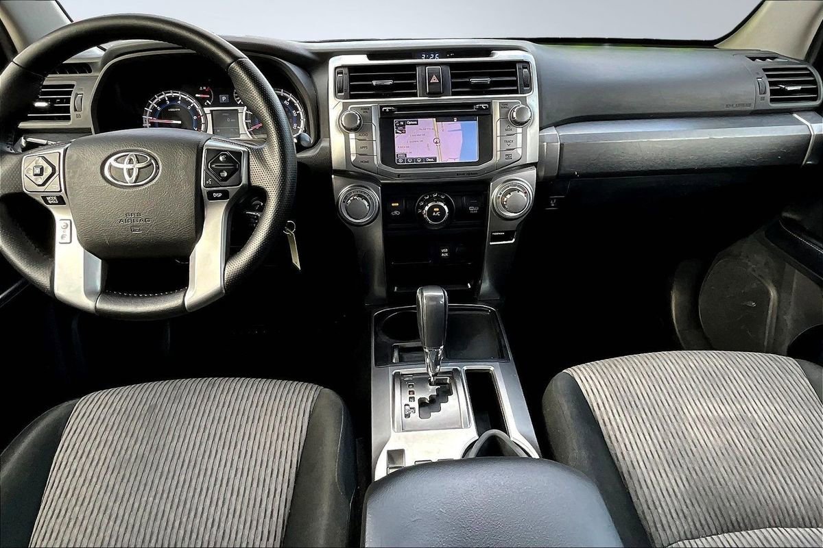 Used 2016 Toyota 4Runner SR5 image 7