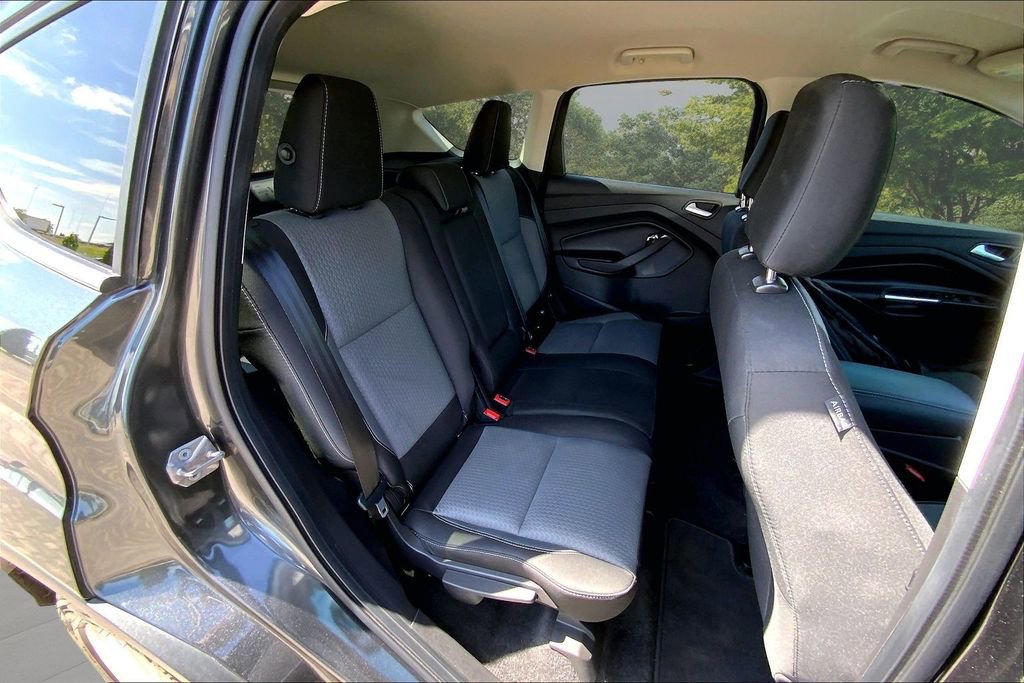 Used 2019 Ford Escape SE image 25