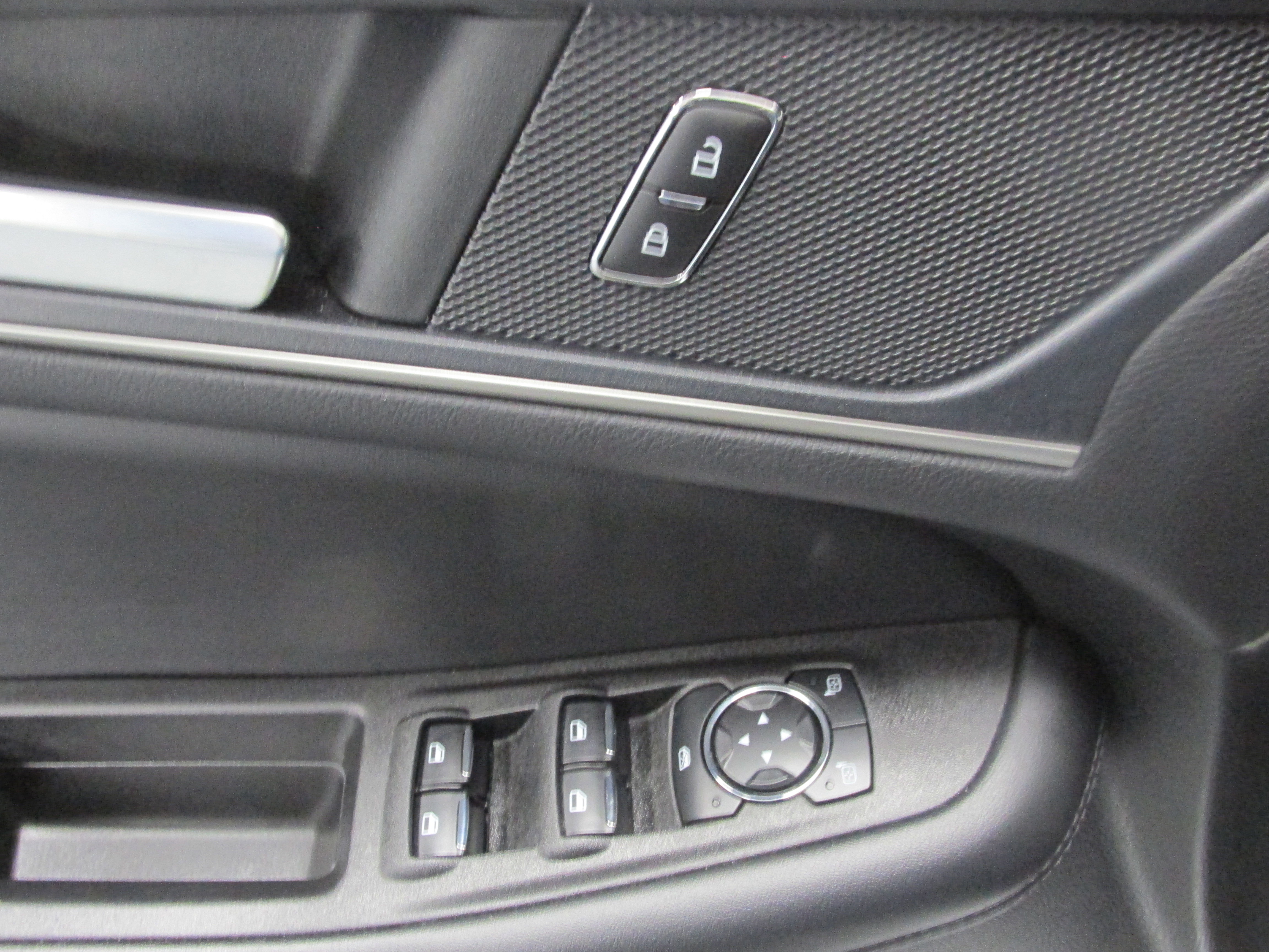 Used 2023 Ford Edge SEL w/ Convenience Package image 30