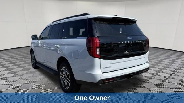 Used 2025 Ford Expedition Active AWD/4WD image 3