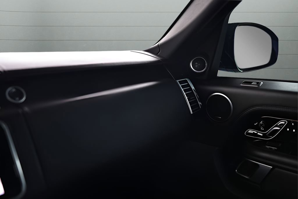 Used 2021 Land Rover Range Rover P525 Westminster Edition image 47