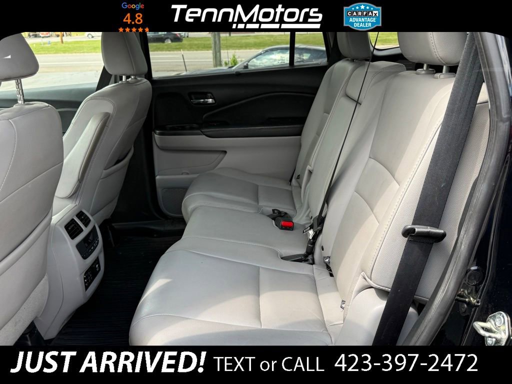 Used 2017 Honda Pilot Touring image 12