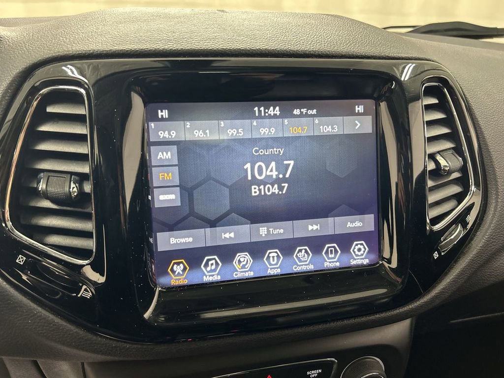 Used 2018 Jeep Compass Limited image 14