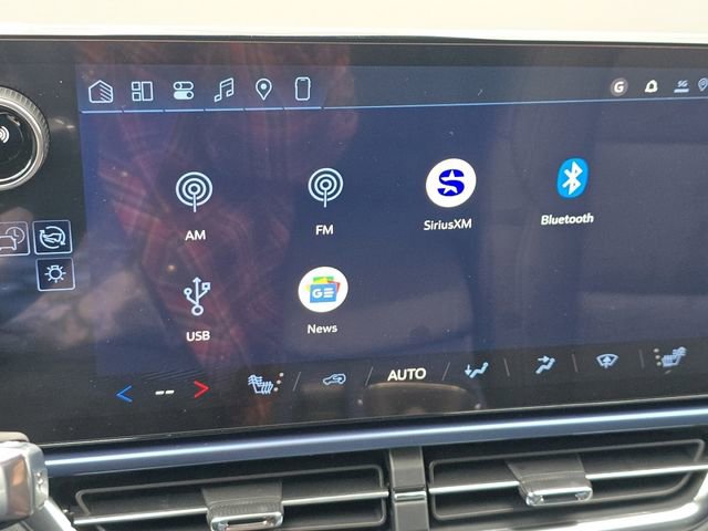 New 2026 Chevrolet Equinox EV LT image 7