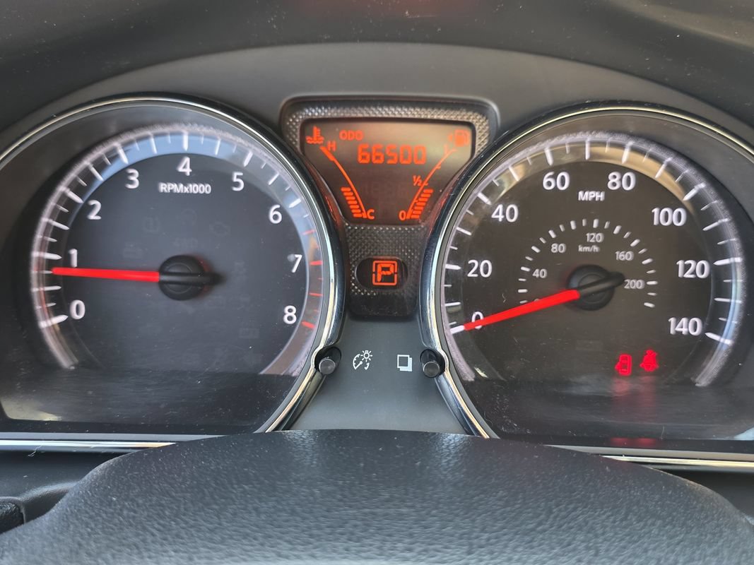 Used 2014 Nissan Versa Note SV FWD image 31