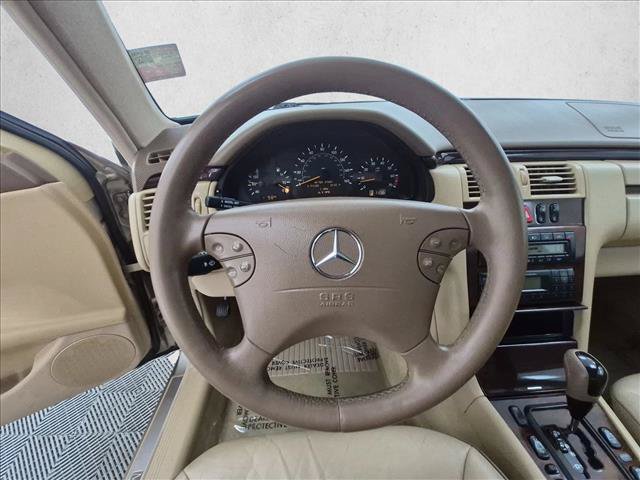 Used 2001 Mercedes-Benz E 320 Sedan image 28
