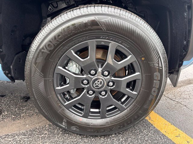Used 2026 Toyota 4Runner SR5 AWD/4WD image 30