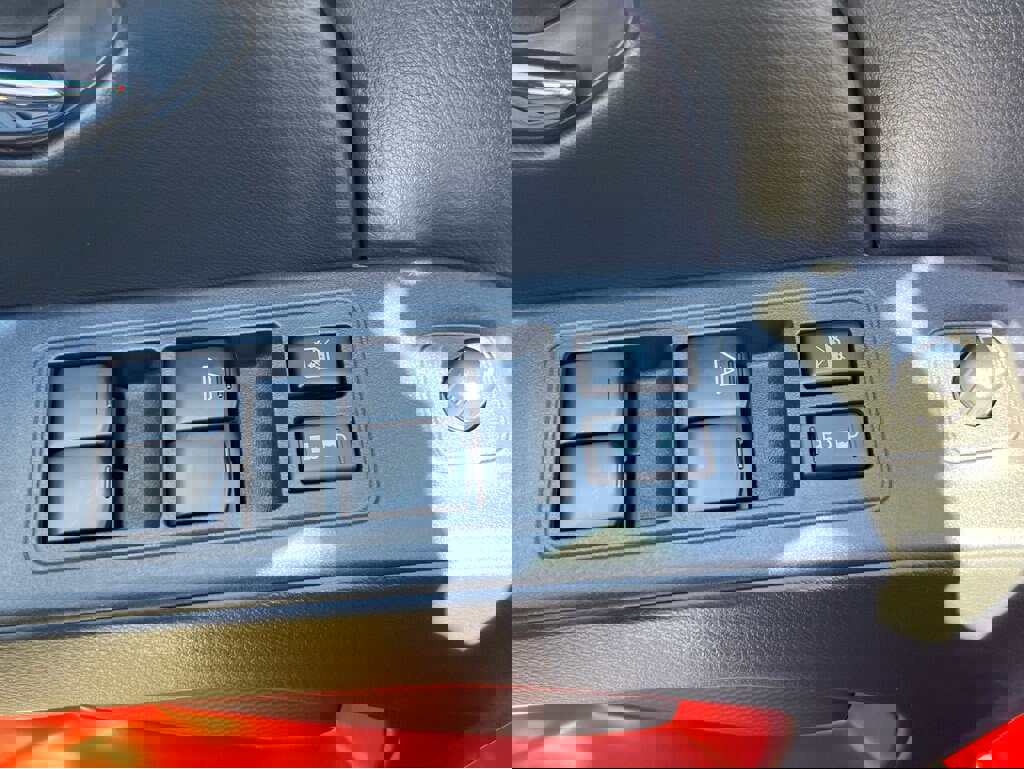 New 2025 Nissan Frontier PRO-4X w/ Tow Package image 12