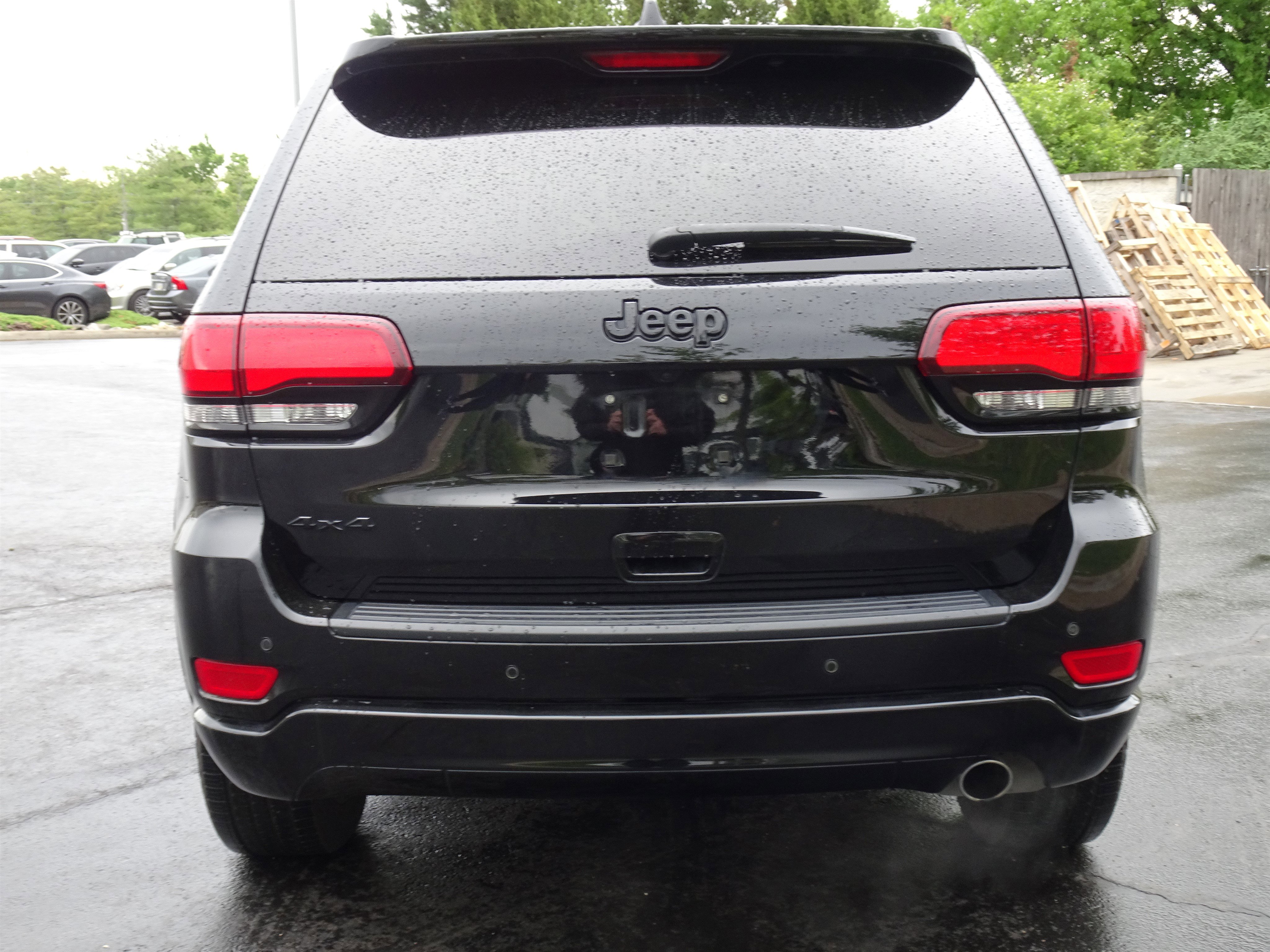 Used 2020 Jeep Grand Cherokee Altitude AWD/4WD image 5