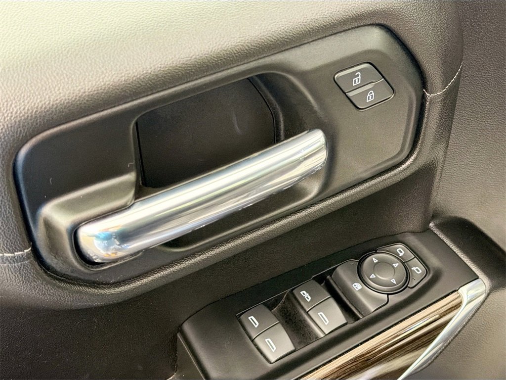 Used 2019 Chevrolet Silverado 1500 RST image 17