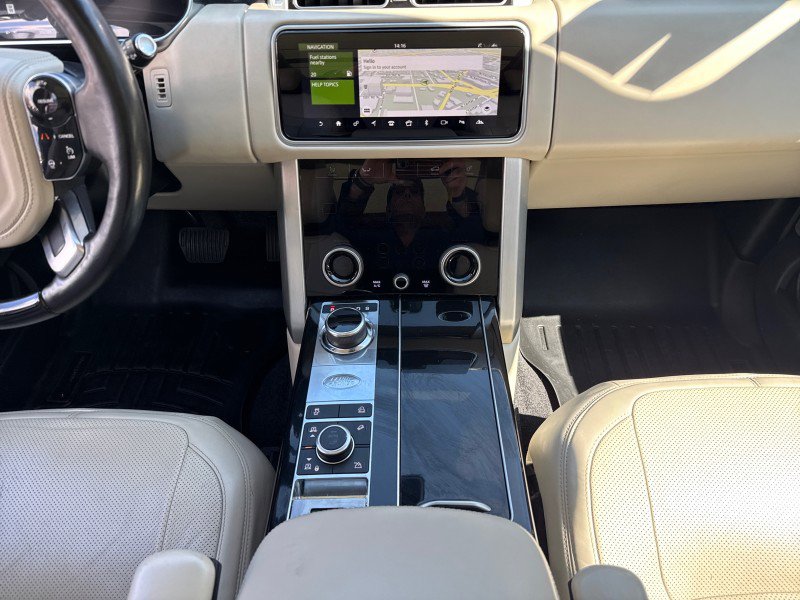 Used 2018 Land Rover Range Rover HSE image 20