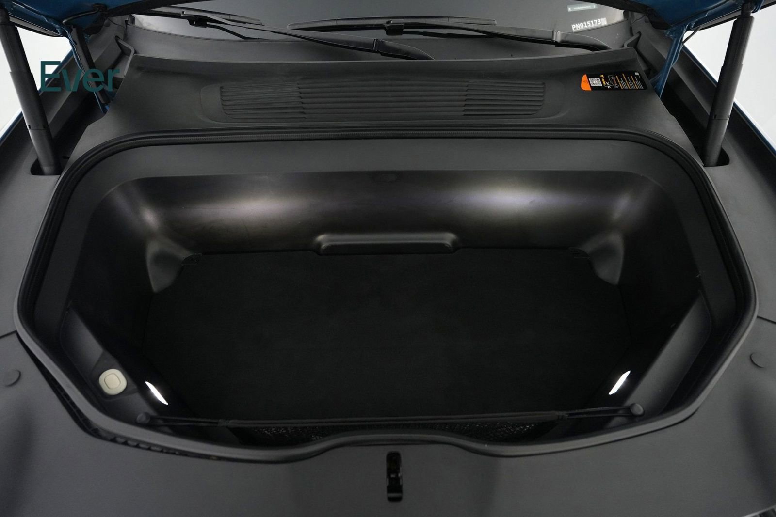 Used 2023 Rivian R1S Adventure image 24