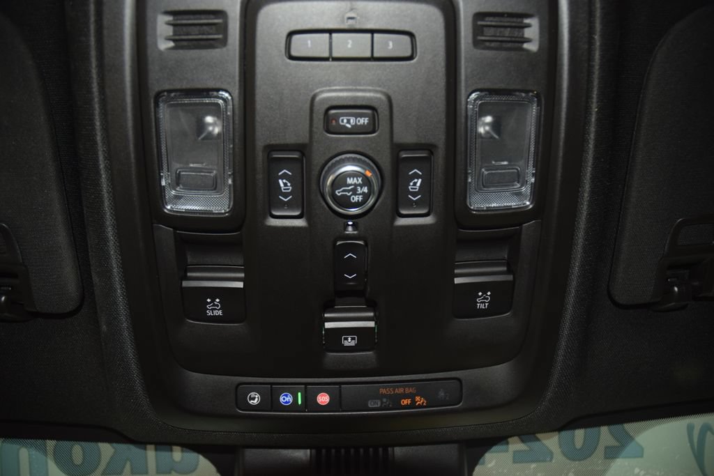 Used 2024 GMC Yukon XL Denali w/ Advanced Technology Package AWD/4WD image 55
