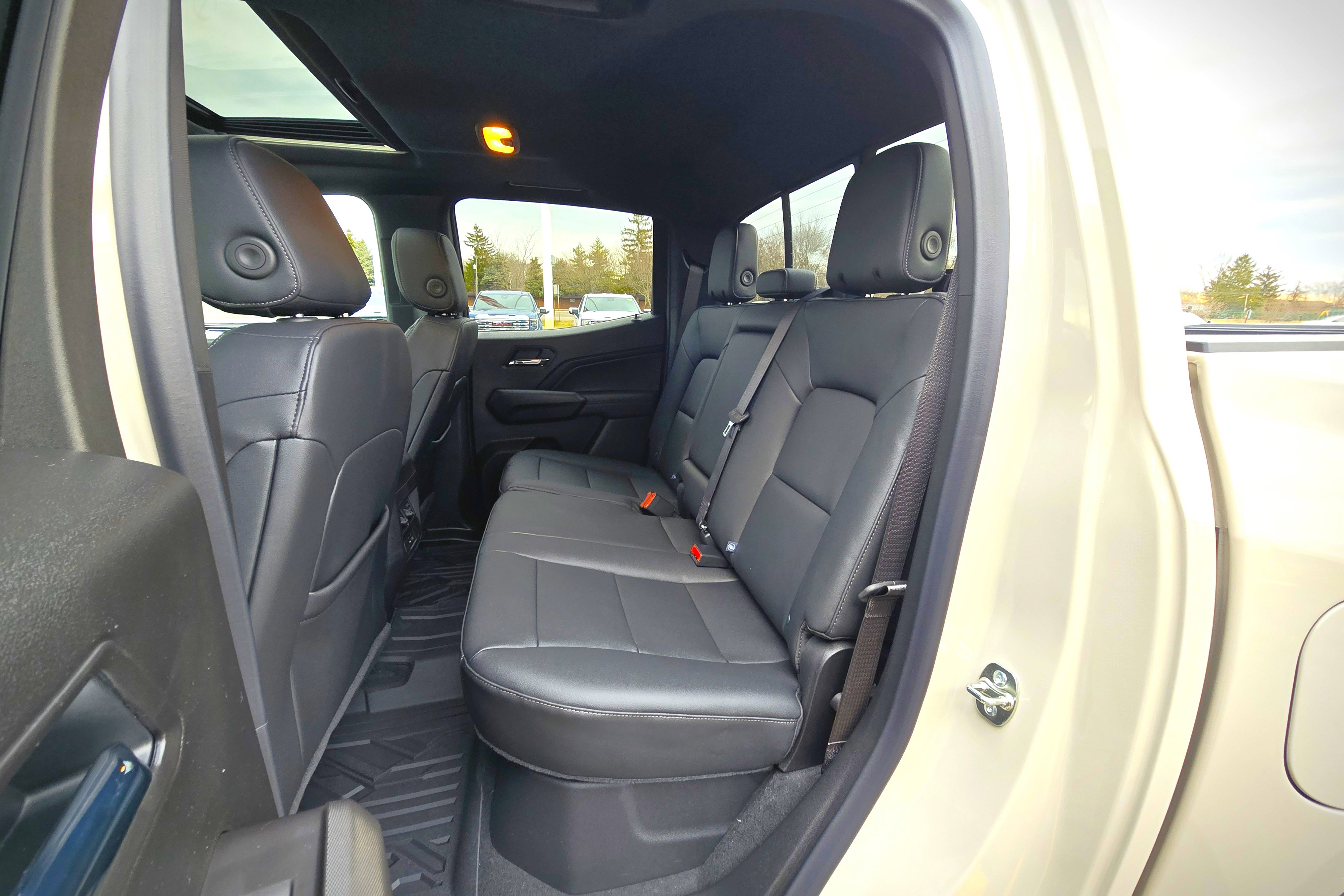 New 2026 GMC Canyon Elevation w/ Convenience Package image 14