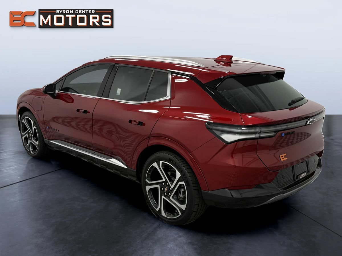 Used 2025 Chevrolet Equinox EV LT w/ Convenience Package II FWD image 4